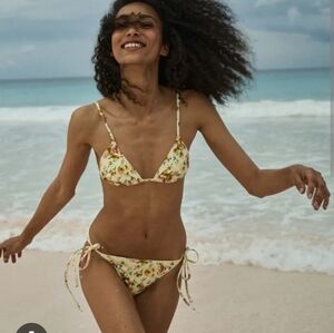 Doen Capri Bikini Top-Citron Pansy Floral With Positano Bikini Bottom SET.